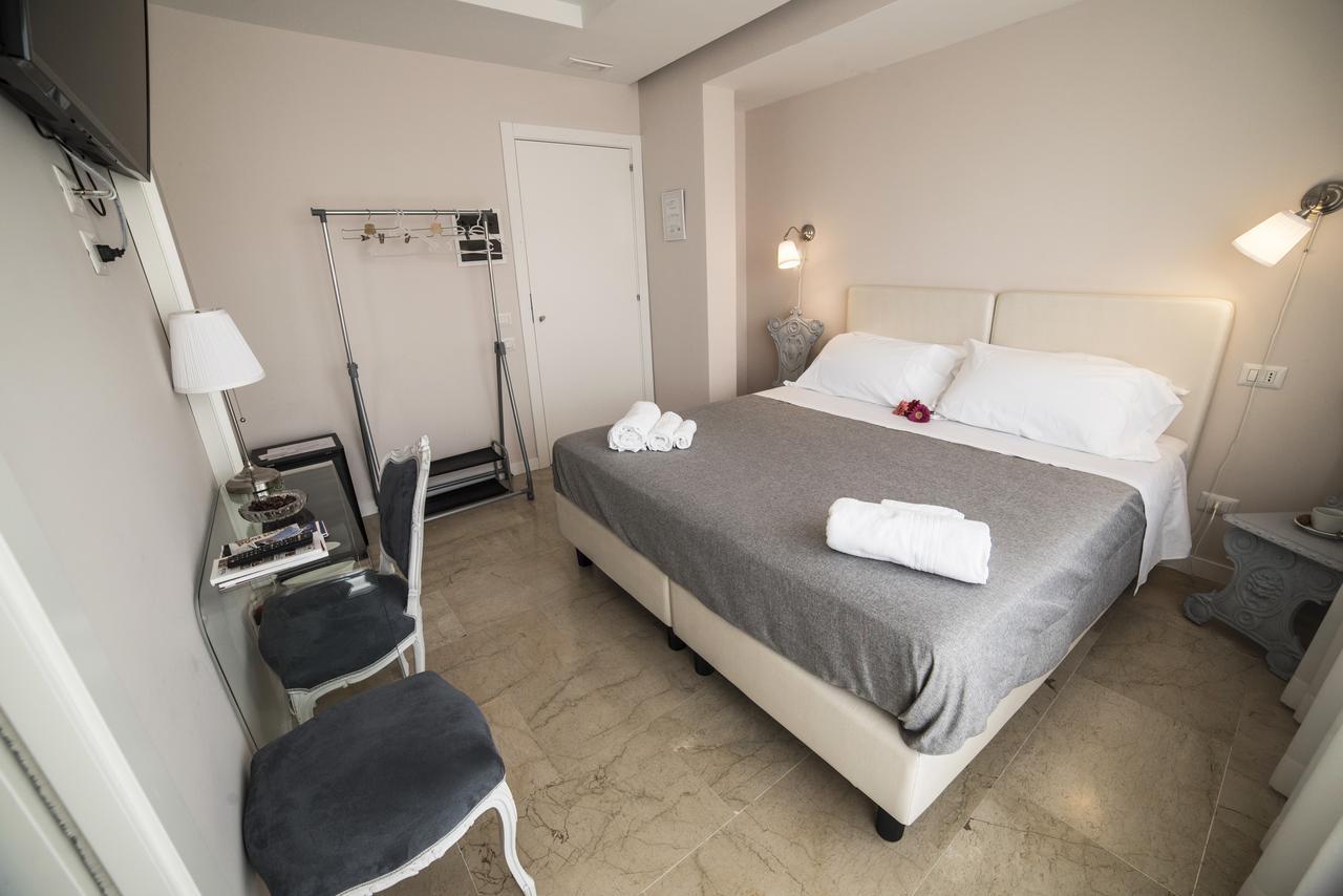 B&B Attico 33 Palermo Buitenkant foto